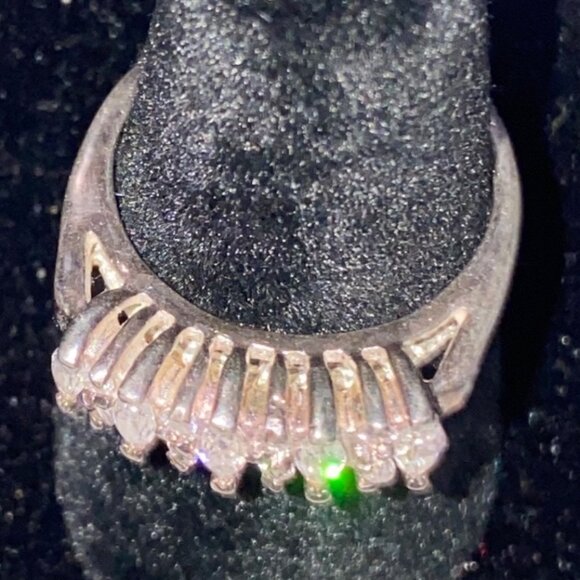 Ring Size 5.5 CZ Cubic Zirconia 13 Stones Sterling Silver Stamped 925 Vintage Je - Picture 5 of 15